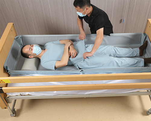 Portable bathtub for safe bathing